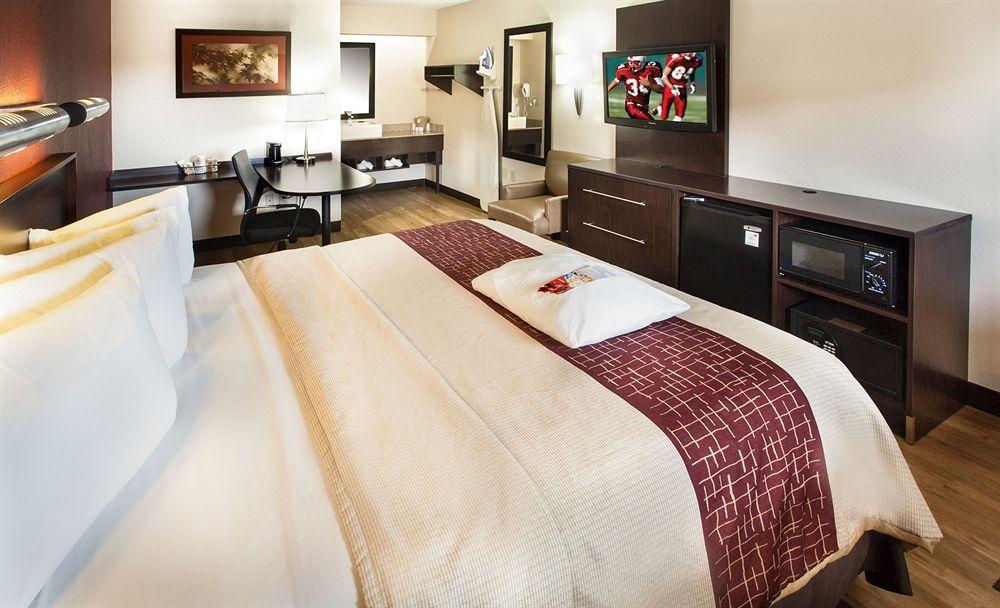 Red Roof Inn Plus+ Atlanta - Buckhead Druid Hills Zewnętrze zdjęcie